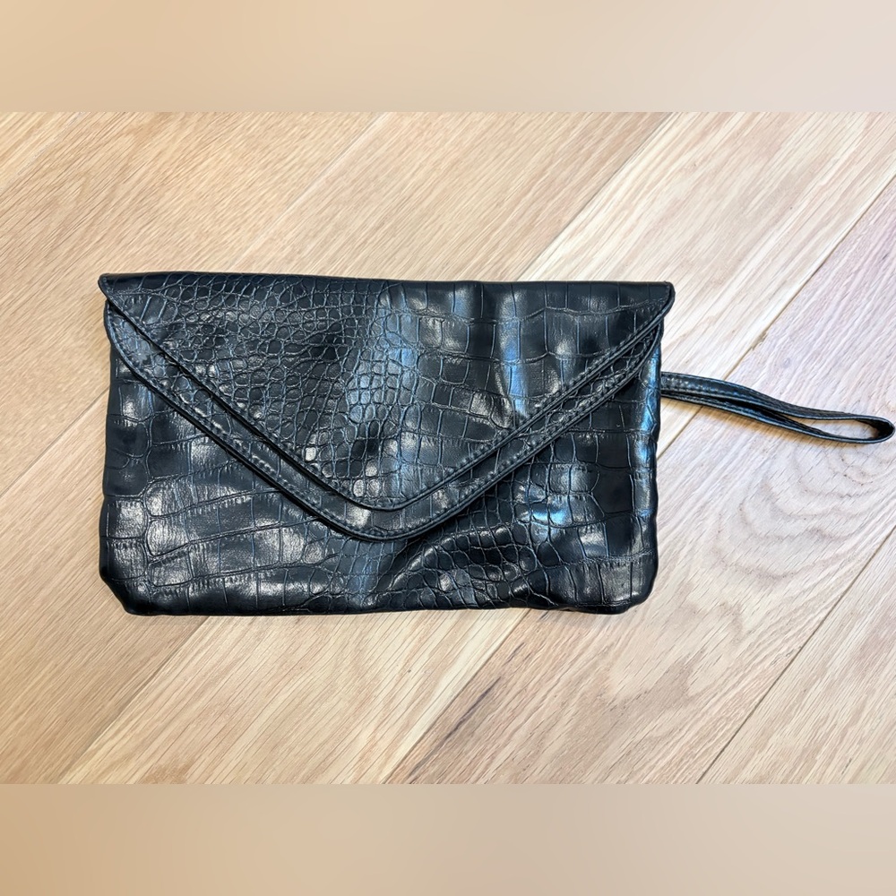 Black Croc Embossed Faux Leather Envelope Clutch Wristlet